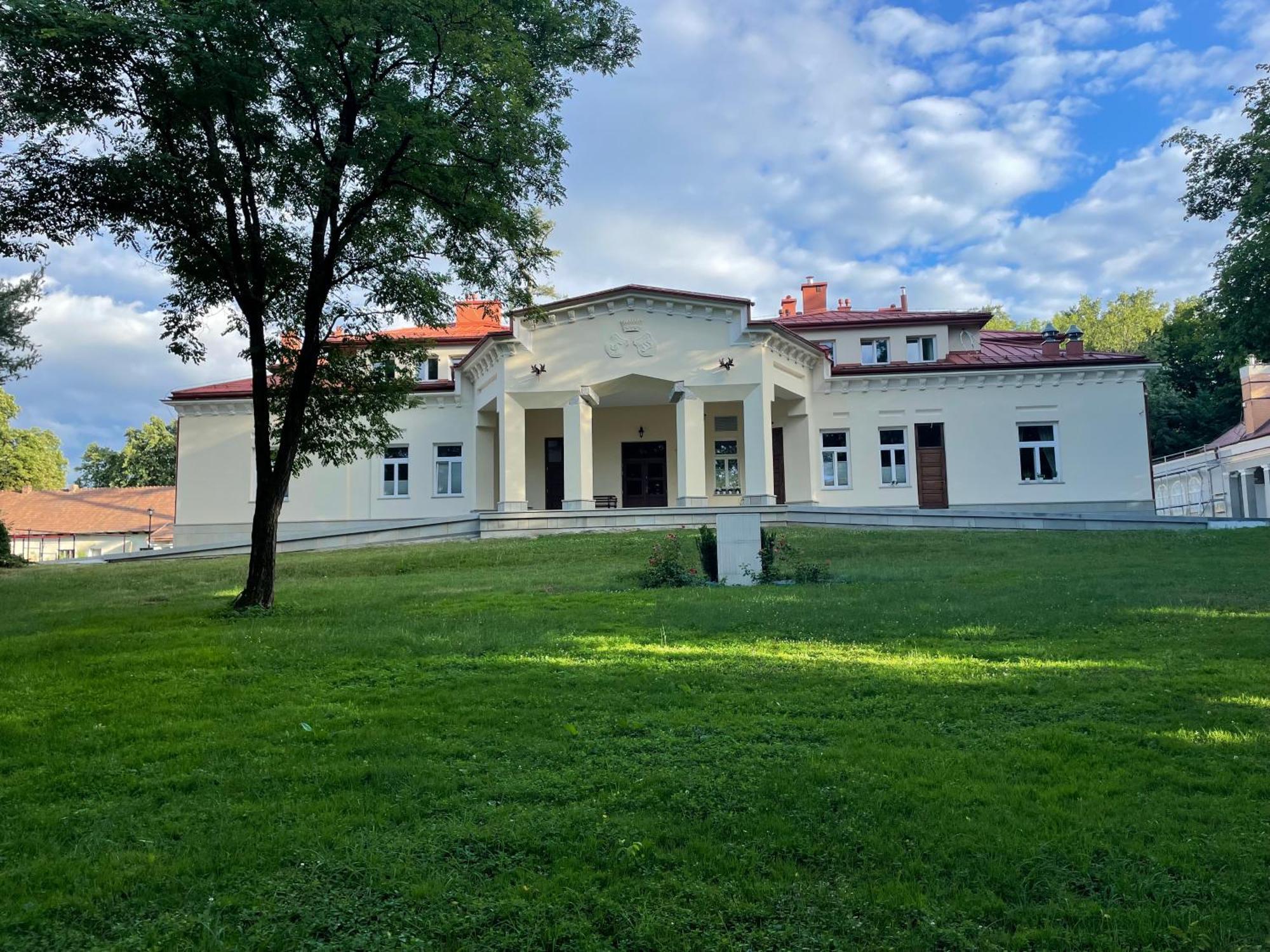 Palac Zbylitowskich Zbylitowska Gora Exterior foto